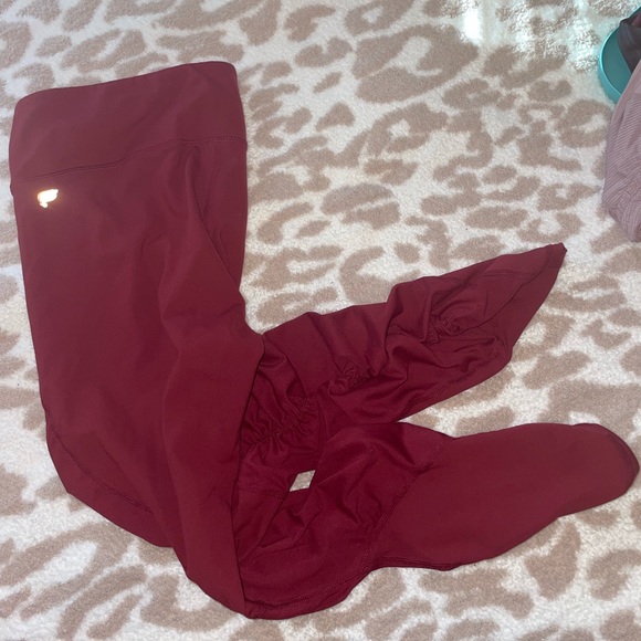 2 for 1 Fabletics leggings - Picture 6 of 6